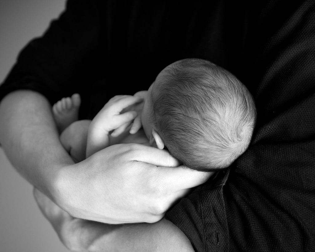 Savoir être dans son rôle de père après une naissance