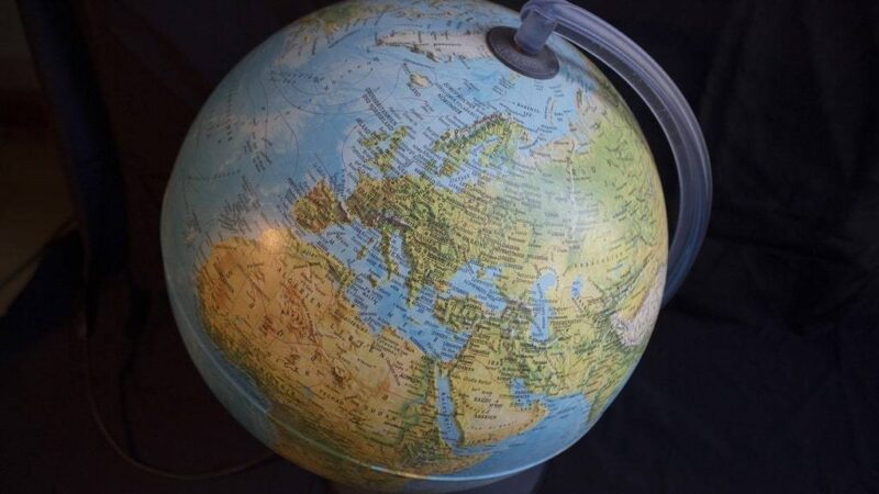 Comment choisir un globe terrestre de qualité  ?